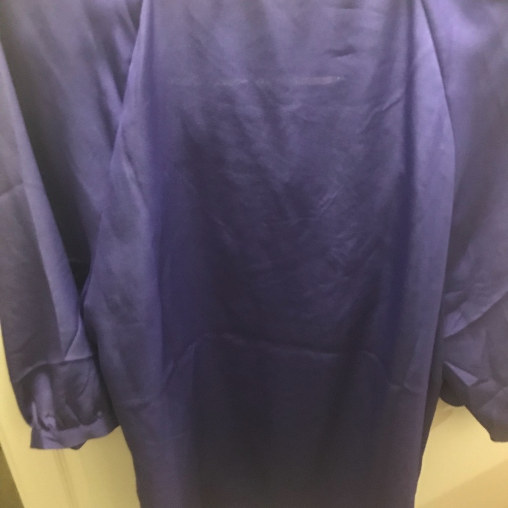 Beautiful Top! NWOT - Picture 4 of 5
